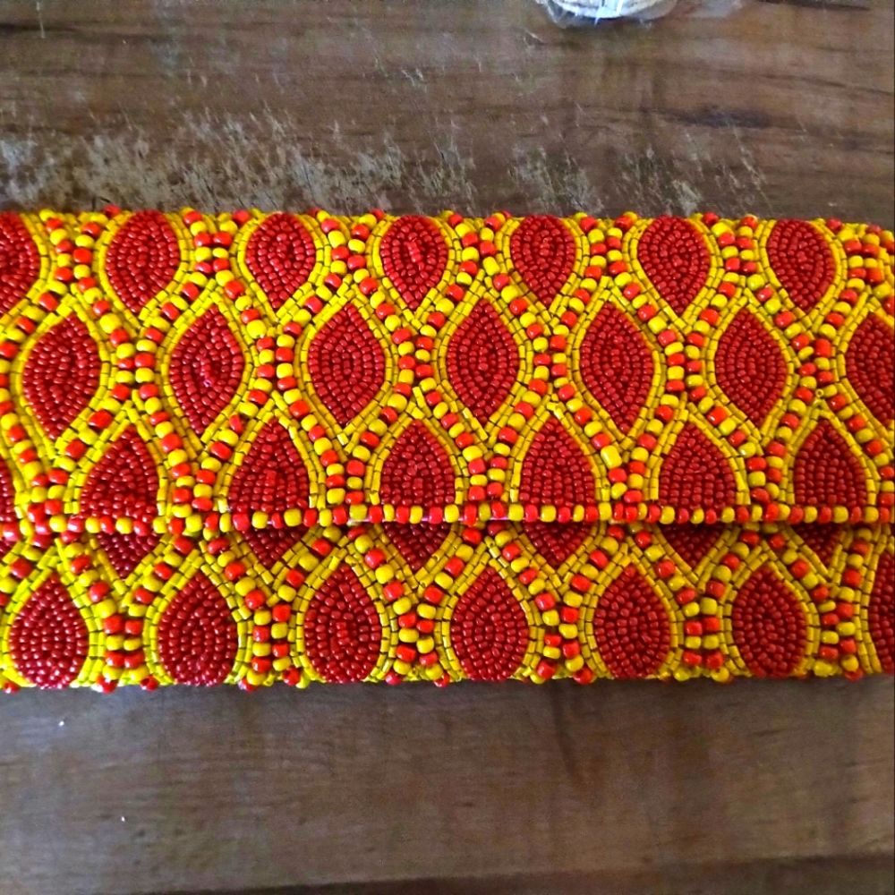 Akira Chicago beaded clutch 10 x 4.5